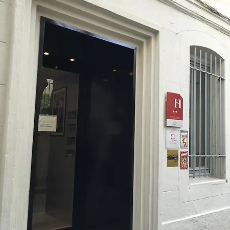 Hotel Les Corps Saints Avignon